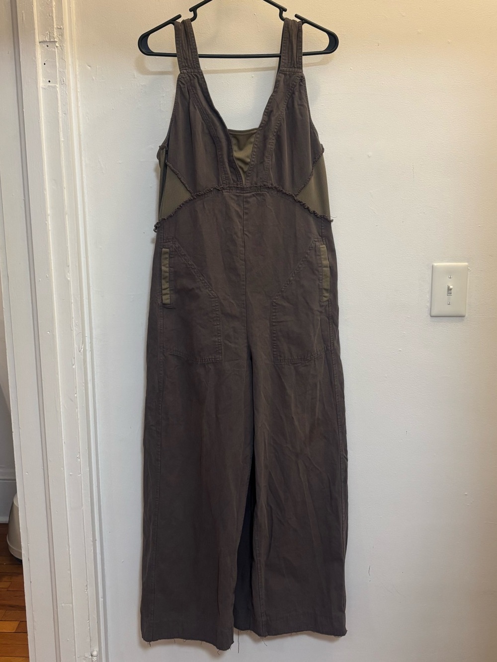 Unique ee:some Jumpsuit - Picture 2 of 16
